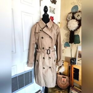 London Fog like new Trench Coat